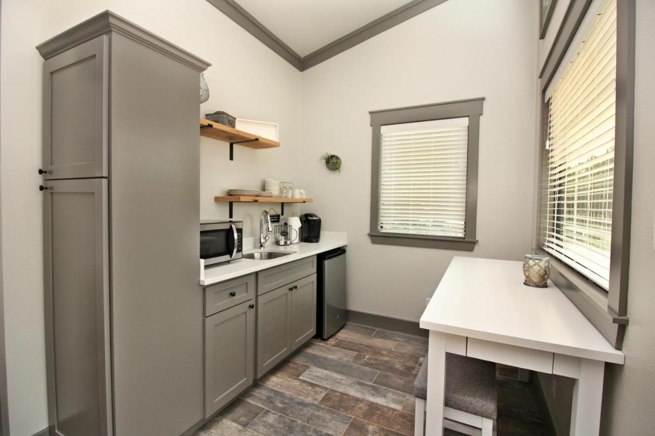Green Acres Cottages - Dripping Springs Suite Wimberley Εξωτερικό φωτογραφία